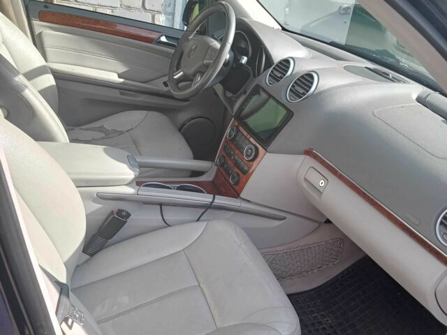 Мерседес ГЛ-класс 2008 в Запорожье на Automoto.ua Синий Мерседес ГЛ-класс, объемом двигателя 2.99 л и пробегом 400 тыс. км за 10000 $, фото 4 на Automoto.ua