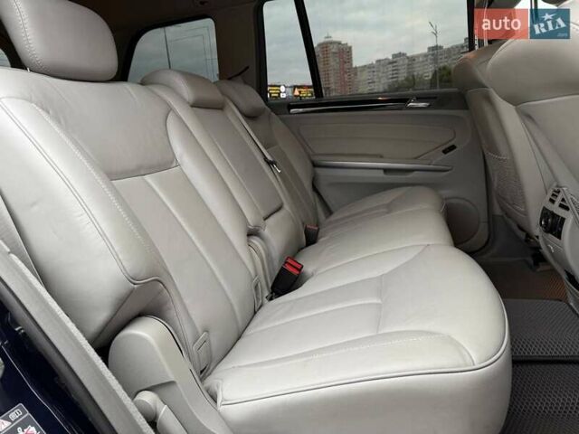 Синій Мерседес ГЛ-Клас, об'ємом двигуна 5.46 л та пробігом 192 тис. км за 14990 $, фото 10 на Automoto.ua