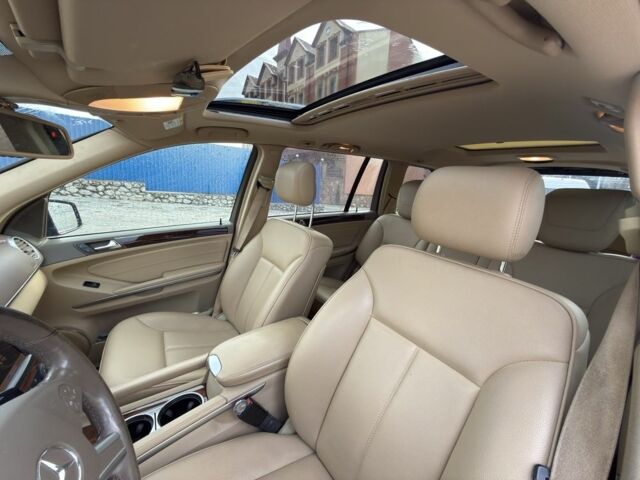 Синий Мерседес ГЛ-класс, объемом двигателя 3 л и пробегом 297 тыс. км за 25600 $, фото 20 на Automoto.ua