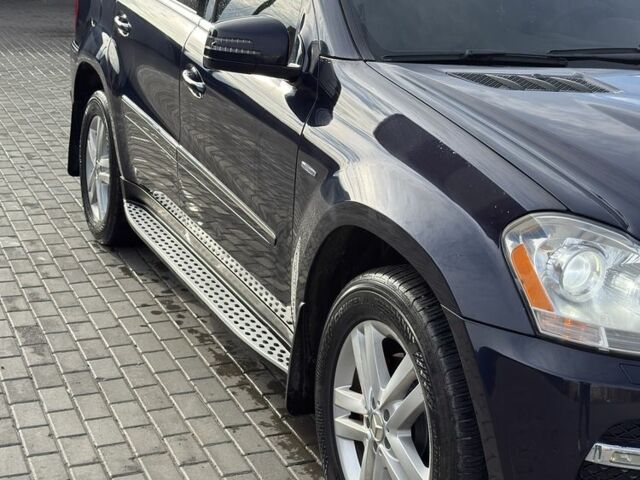 Синий Мерседес ГЛ-класс, объемом двигателя 3 л и пробегом 297 тыс. км за 25600 $, фото 4 на Automoto.ua