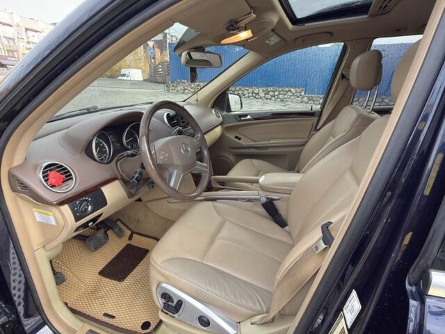 Синий Мерседес ГЛ-класс, объемом двигателя 3 л и пробегом 297 тыс. км за 25600 $, фото 21 на Automoto.ua