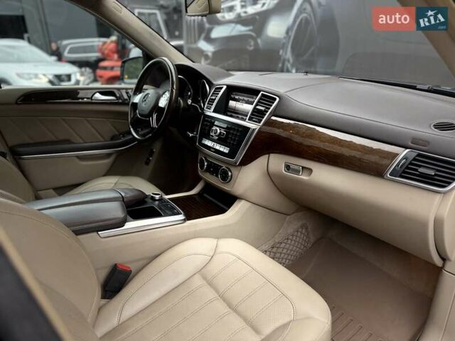 Синий Мерседес ГЛ-класс, объемом двигателя 3 л и пробегом 271 тыс. км за 21500 $, фото 55 на Automoto.ua