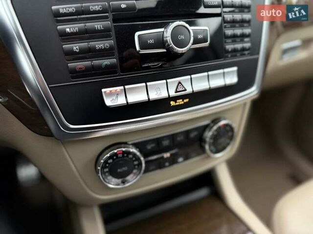 Синий Мерседес ГЛ-класс, объемом двигателя 3 л и пробегом 271 тыс. км за 21500 $, фото 50 на Automoto.ua