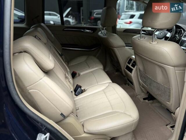 Синий Мерседес ГЛ-класс, объемом двигателя 3 л и пробегом 271 тыс. км за 21500 $, фото 66 на Automoto.ua