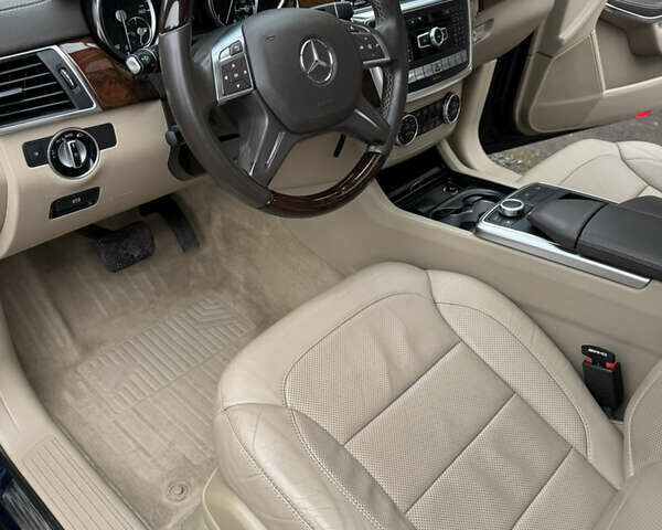 Синий Мерседес ГЛ-класс, объемом двигателя 2.99 л и пробегом 177 тыс. км за 27900 $, фото 30 на Automoto.ua