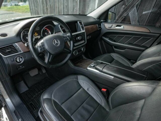 Синий Мерседес ГЛ-класс, объемом двигателя 3 л и пробегом 76 тыс. км за 3000 $, фото 6 на Automoto.ua