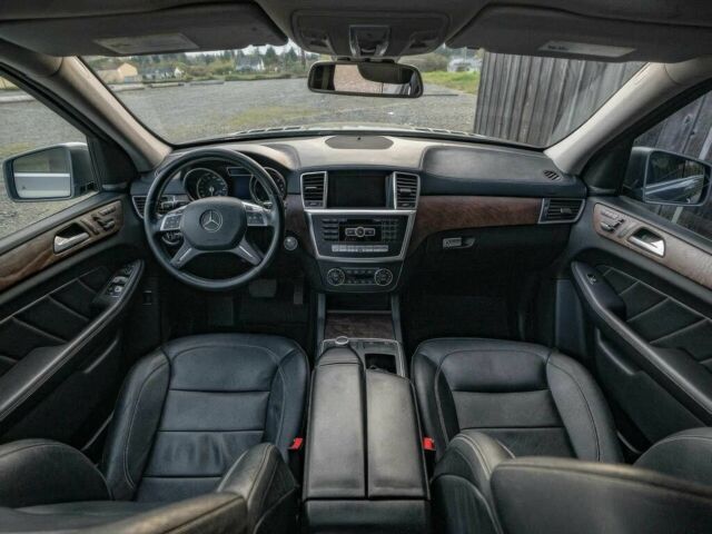 Синий Мерседес ГЛ-класс, объемом двигателя 3 л и пробегом 76 тыс. км за 3000 $, фото 7 на Automoto.ua