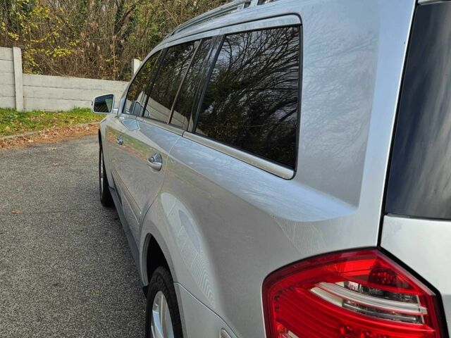 Серый Мерседес GL серия, объемом двигателя 3 л и пробегом 165 тыс. км за 19500 $, фото 5 на Automoto.ua