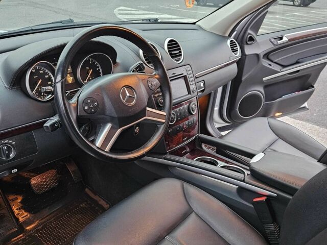 Серый Мерседес GL серия, объемом двигателя 3 л и пробегом 165 тыс. км за 19500 $, фото 13 на Automoto.ua