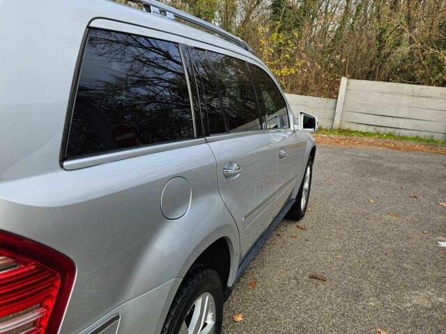 Серый Мерседес GL серия, объемом двигателя 3 л и пробегом 165 тыс. км за 19500 $, фото 3 на Automoto.ua