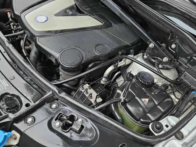 Серый Мерседес GL серия, объемом двигателя 3 л и пробегом 165 тыс. км за 19500 $, фото 11 на Automoto.ua