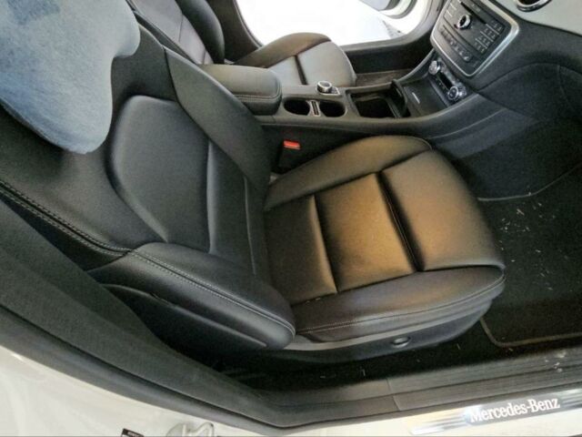 Белый Мерседес ГЛA 200, объемом двигателя 2.2 л и пробегом 127 тыс. км за 16300 $, фото 8 на Automoto.ua