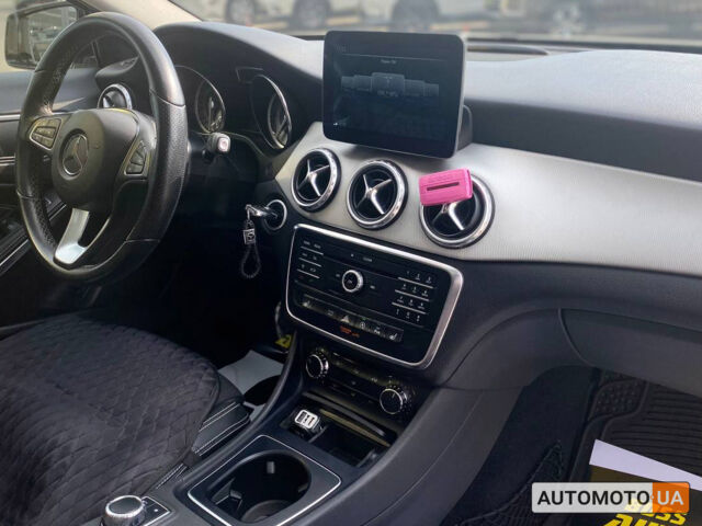 Белый Мерседес GLA 220, объемом двигателя 2.1 л и пробегом 220 тыс. км за 24900 $, фото 16 на Automoto.ua