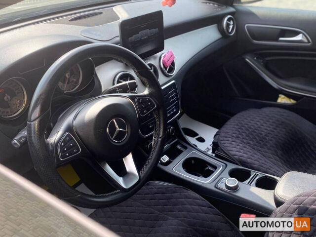 Белый Мерседес GLA 220, объемом двигателя 2.1 л и пробегом 220 тыс. км за 24900 $, фото 10 на Automoto.ua