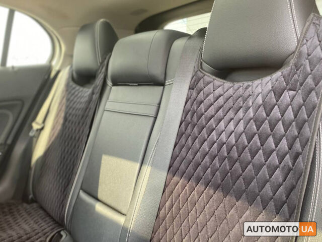 Белый Мерседес GLA 220, объемом двигателя 2.1 л и пробегом 220 тыс. км за 24900 $, фото 25 на Automoto.ua