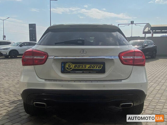 Белый Мерседес GLA 220, объемом двигателя 2.1 л и пробегом 220 тыс. км за 24900 $, фото 5 на Automoto.ua