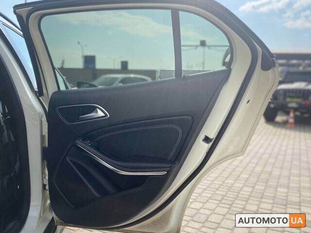 Белый Мерседес GLA 220, объемом двигателя 2.1 л и пробегом 220 тыс. км за 24900 $, фото 29 на Automoto.ua