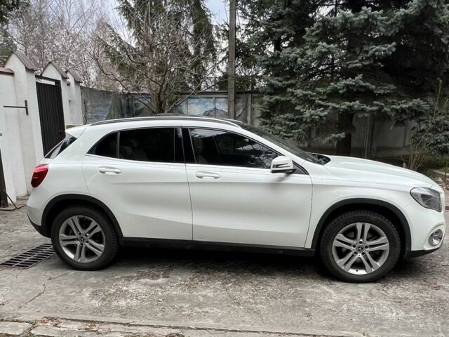 Білий Мерседес ГЛА-Клас, об'ємом двигуна 2 л та пробігом 109 тис. км за 24900 $, фото 3 на Automoto.ua
