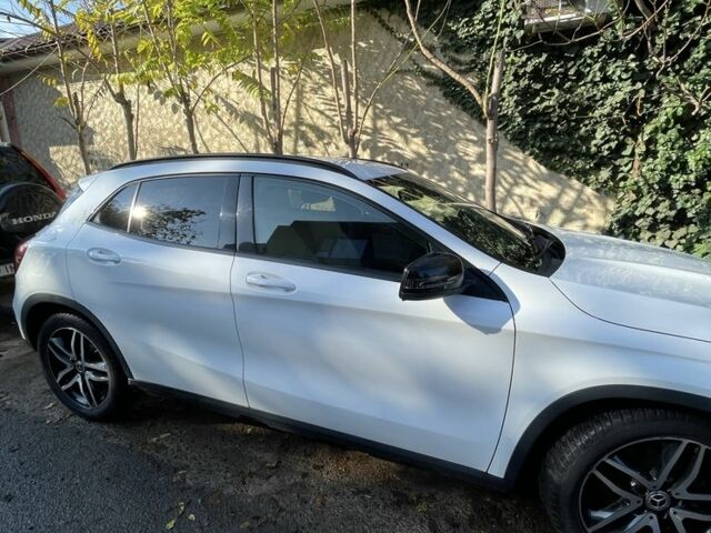 Білий Мерседес ГЛА-Клас, об'ємом двигуна 1.6 л та пробігом 1000 тис. км за 25000 $, фото 2 на Automoto.ua