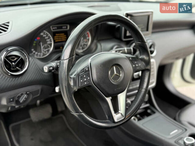 Белый Мерседес ГЛА-Класс, объемом двигателя 1.99 л и пробегом 96 тыс. км за 17500 $, фото 6 на Automoto.ua