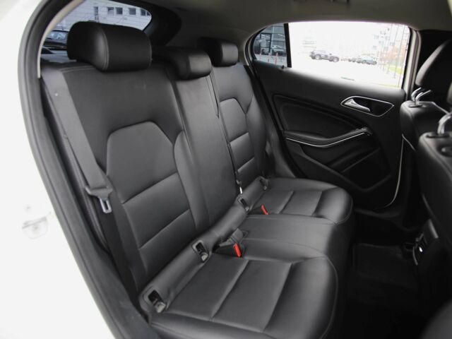 Білий Мерседес ГЛА-Клас, об'ємом двигуна 2 л та пробігом 102 тис. км за 19500 $, фото 8 на Automoto.ua