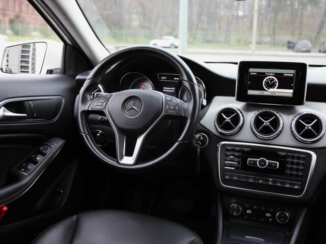 Білий Мерседес ГЛА-Клас, об'ємом двигуна 2 л та пробігом 102 тис. км за 19500 $, фото 10 на Automoto.ua