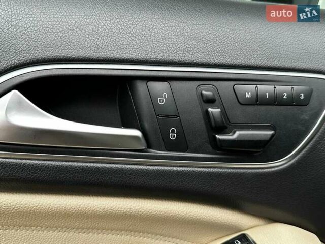 Белый Мерседес ГЛА-Класс, объемом двигателя 1.99 л и пробегом 150 тыс. км за 16600 $, фото 24 на Automoto.ua