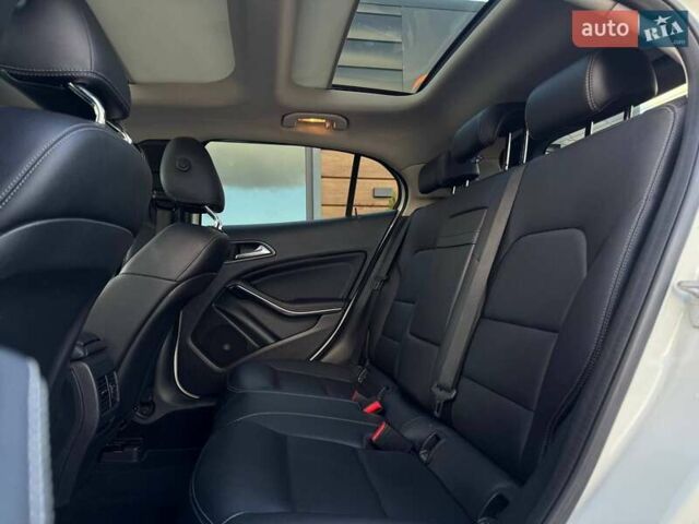 Білий Мерседес ГЛА-Клас, об'ємом двигуна 1.99 л та пробігом 149 тис. км за 18000 $, фото 57 на Automoto.ua