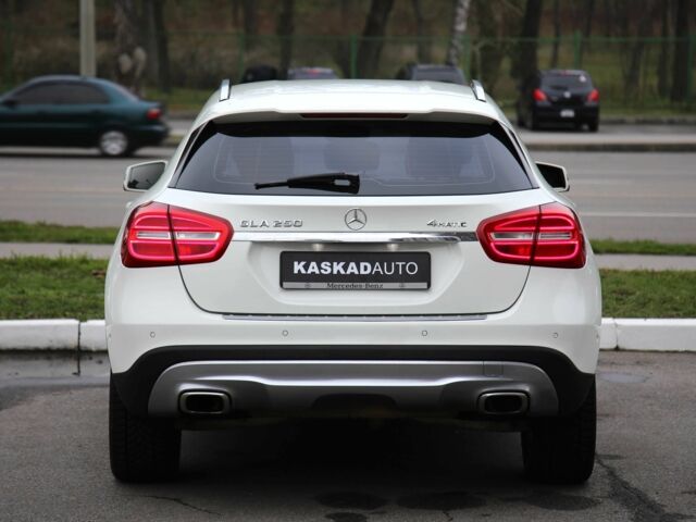 Білий Мерседес ГЛА-Клас, об'ємом двигуна 2 л та пробігом 102 тис. км за 19500 $, фото 4 на Automoto.ua