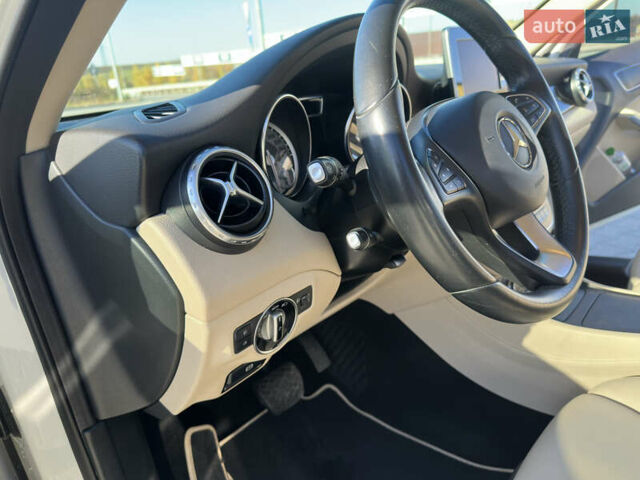 Білий Мерседес ГЛА-Клас, об'ємом двигуна 1.6 л та пробігом 111 тис. км за 18599 $, фото 19 на Automoto.ua