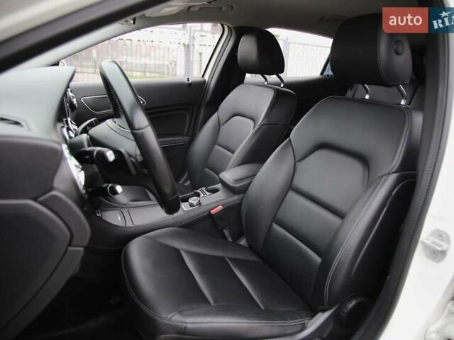 Білий Мерседес ГЛА-Клас, об'ємом двигуна 1.99 л та пробігом 102 тис. км за 19500 $, фото 6 на Automoto.ua