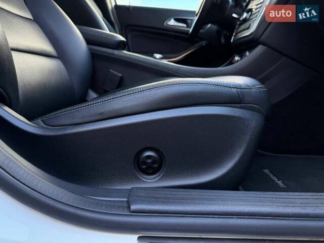 Білий Мерседес ГЛА-Клас, об'ємом двигуна 1.99 л та пробігом 149 тис. км за 18000 $, фото 78 на Automoto.ua