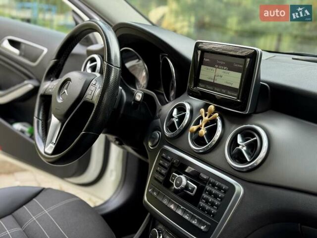 Білий Мерседес ГЛА-Клас, об'ємом двигуна 1.99 л та пробігом 220 тис. км за 24500 $, фото 26 на Automoto.ua