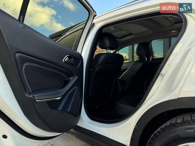 Білий Мерседес ГЛА-Клас, об'ємом двигуна 1.99 л та пробігом 149 тис. км за 18000 $, фото 53 на Automoto.ua