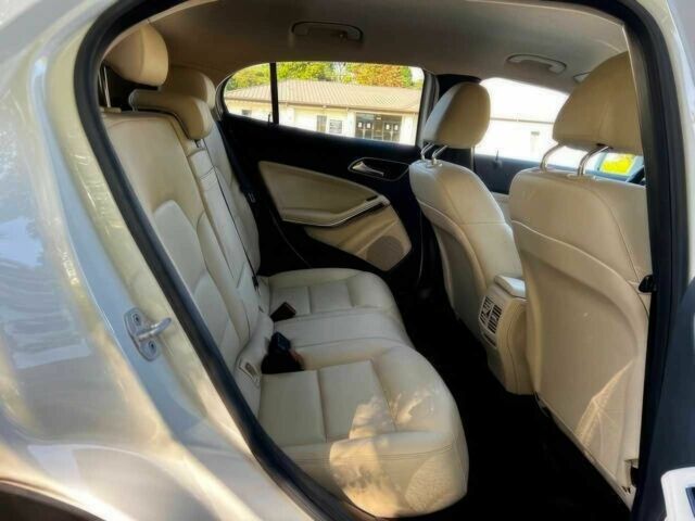 Белый Мерседес ГЛА-Класс, объемом двигателя 2 л и пробегом 71 тыс. км за 5400 $, фото 9 на Automoto.ua