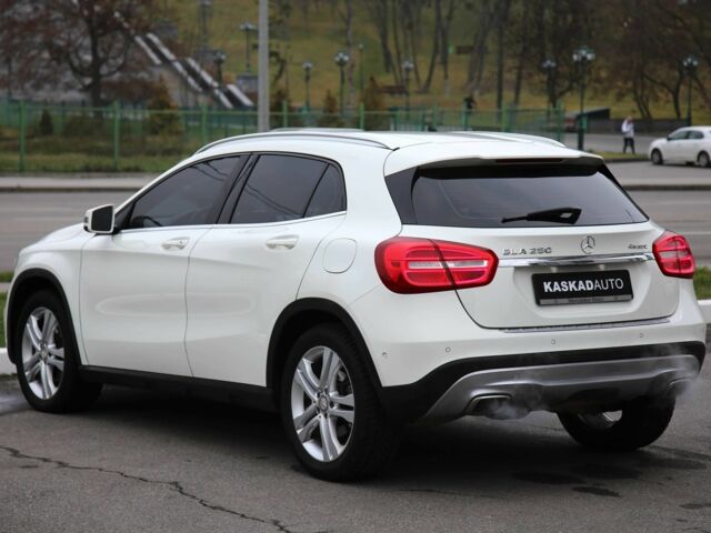 Білий Мерседес ГЛА-Клас, об'ємом двигуна 2 л та пробігом 102 тис. км за 19500 $, фото 3 на Automoto.ua