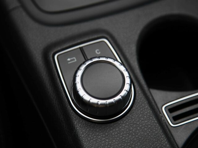 Білий Мерседес ГЛА-Клас, об'ємом двигуна 2 л та пробігом 102 тис. км за 19500 $, фото 18 на Automoto.ua