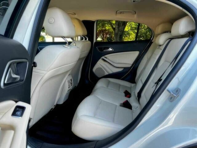 Белый Мерседес ГЛА-Класс, объемом двигателя 2 л и пробегом 71 тыс. км за 5400 $, фото 11 на Automoto.ua