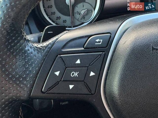 Білий Мерседес ГЛА-Клас, об'ємом двигуна 1.99 л та пробігом 149 тис. км за 18000 $, фото 41 на Automoto.ua