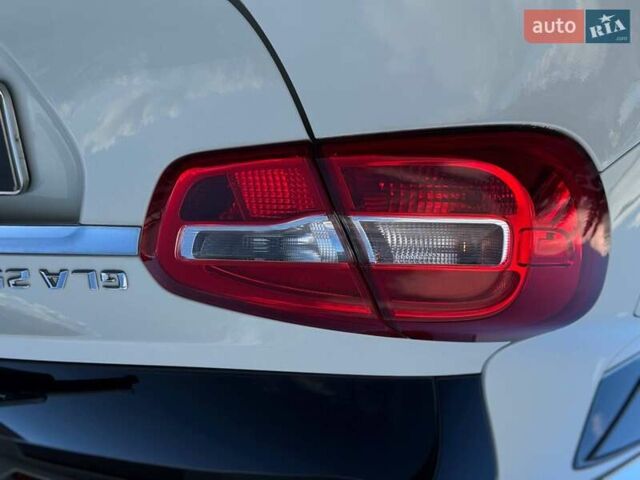 Білий Мерседес ГЛА-Клас, об'ємом двигуна 1.99 л та пробігом 149 тис. км за 18000 $, фото 21 на Automoto.ua