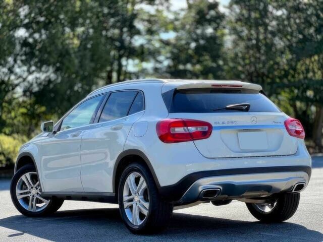 Белый Мерседес ГЛА-Класс, объемом двигателя 2 л и пробегом 71 тыс. км за 5400 $, фото 6 на Automoto.ua