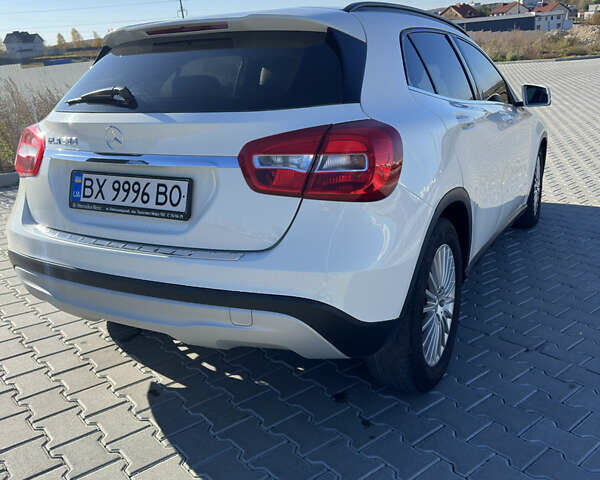 Білий Мерседес ГЛА-Клас, об'ємом двигуна 1.6 л та пробігом 111 тис. км за 18599 $, фото 8 на Automoto.ua