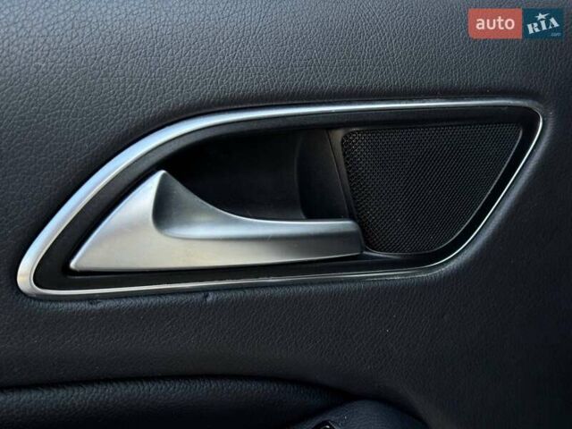 Білий Мерседес ГЛА-Клас, об'ємом двигуна 1.99 л та пробігом 149 тис. км за 18000 $, фото 56 на Automoto.ua