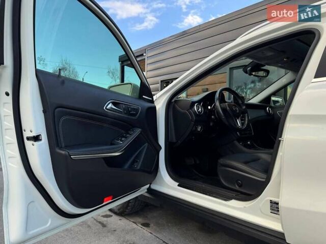 Білий Мерседес ГЛА-Клас, об'ємом двигуна 1.99 л та пробігом 149 тис. км за 18000 $, фото 30 на Automoto.ua