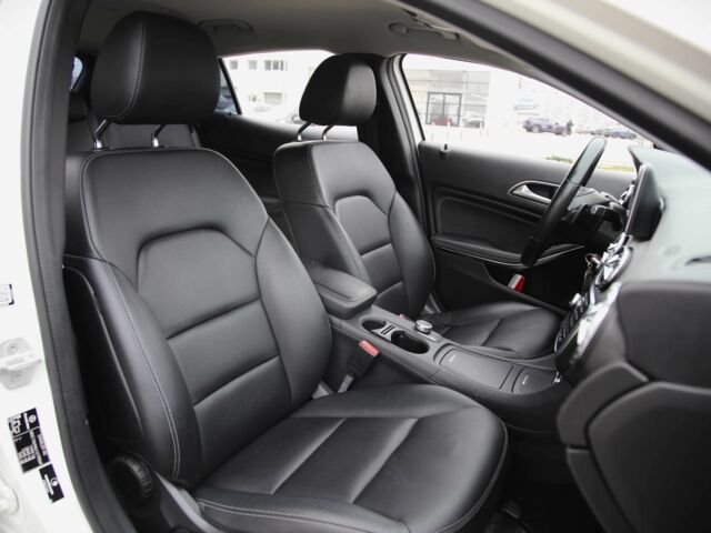 Білий Мерседес ГЛА-Клас, об'ємом двигуна 2 л та пробігом 102 тис. км за 19500 $, фото 9 на Automoto.ua