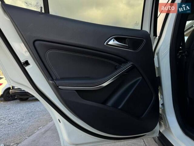 Білий Мерседес ГЛА-Клас, об'ємом двигуна 1.99 л та пробігом 149 тис. км за 18000 $, фото 54 на Automoto.ua