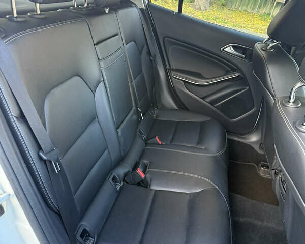 Белый Мерседес ГЛА-Класс, объемом двигателя 1.99 л и пробегом 149 тыс. км за 15499 $, фото 14 на Automoto.ua