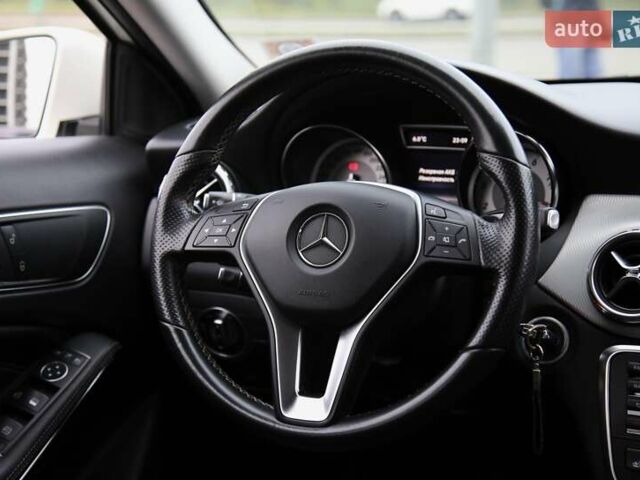 Білий Мерседес ГЛА-Клас, об'ємом двигуна 1.99 л та пробігом 102 тис. км за 19500 $, фото 13 на Automoto.ua