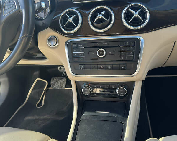 Білий Мерседес ГЛА-Клас, об'ємом двигуна 1.6 л та пробігом 111 тис. км за 18599 $, фото 21 на Automoto.ua