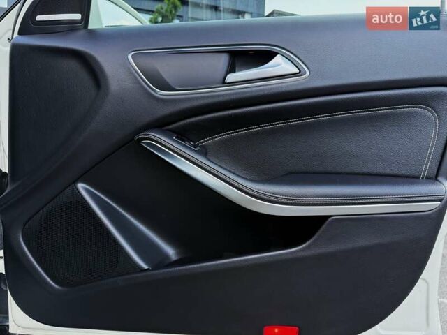 Білий Мерседес ГЛА-Клас, об'ємом двигуна 1.99 л та пробігом 102 тис. км за 16999 $, фото 32 на Automoto.ua